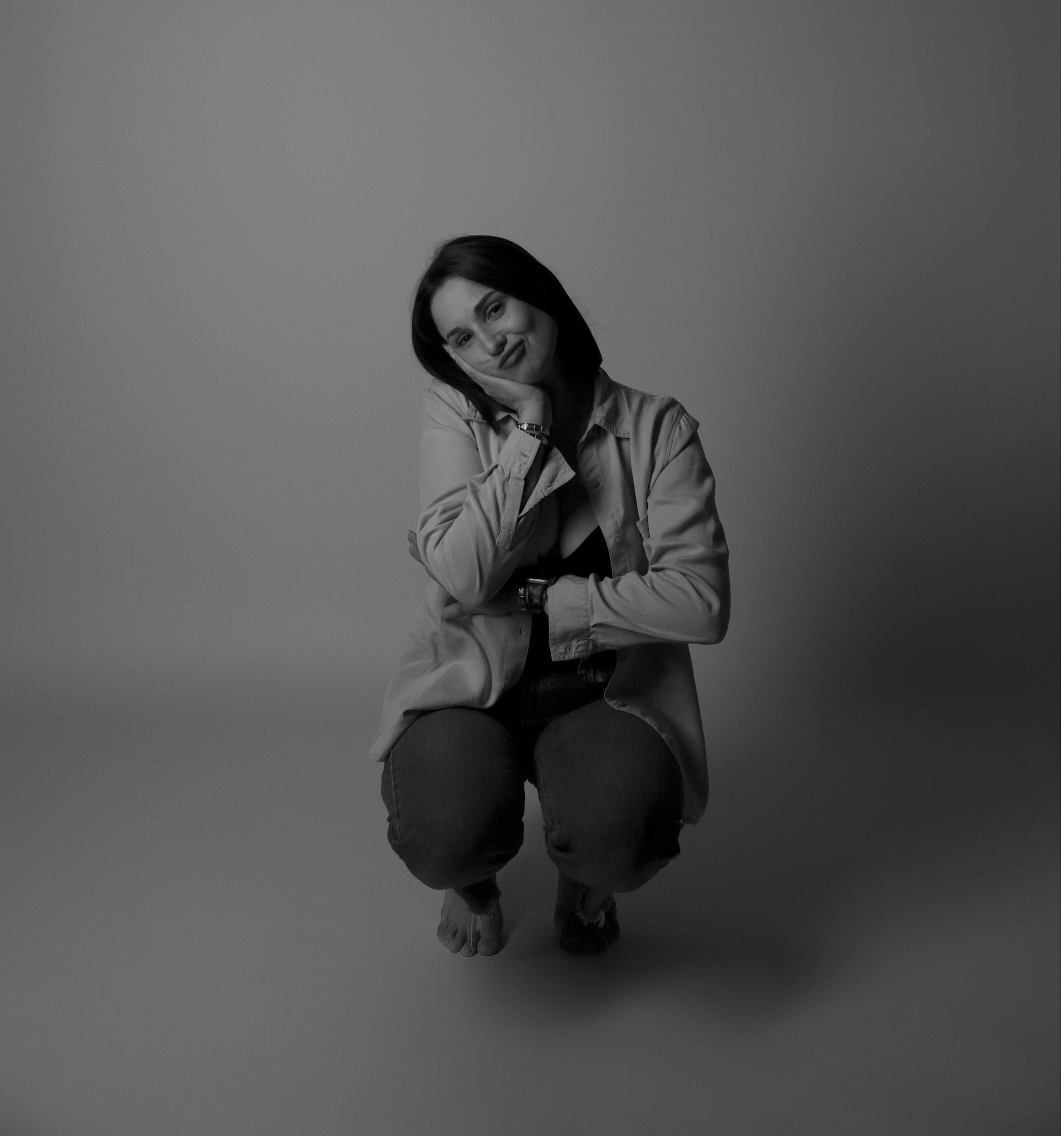 Фотография основателя компании в черно-белом формате